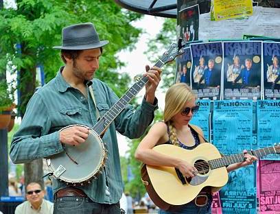 Street performers playing instruments